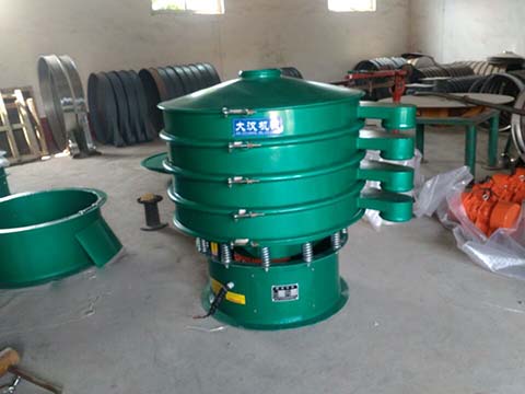 1000型三層振動(dòng)篩 1000型三層振動(dòng)篩